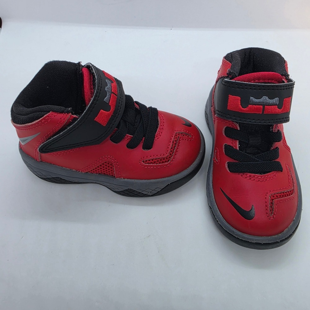 Nike LeBron 11 Toddler Shoes University Red Black 616987-601 Size 5C Kids